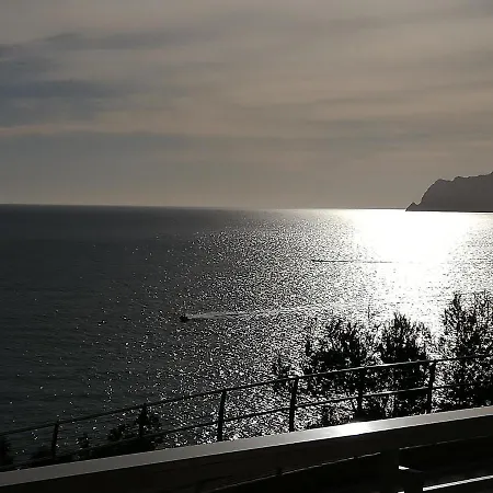 Blue View Apartment *